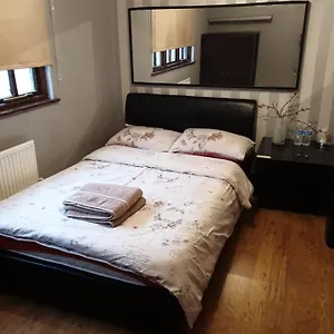https://master-room-near-heathrow.brighton-hotels-england.com