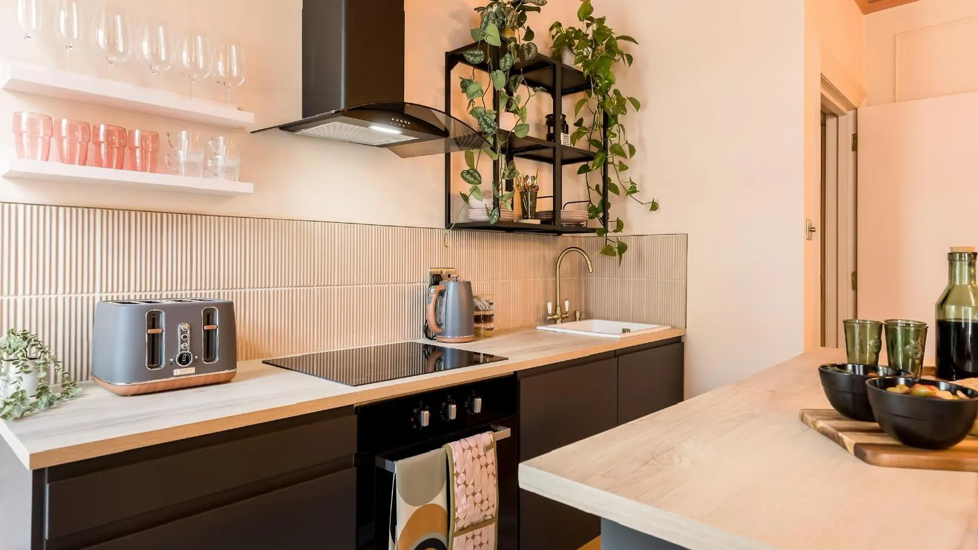 Stylish Central Apartment Bournemouth