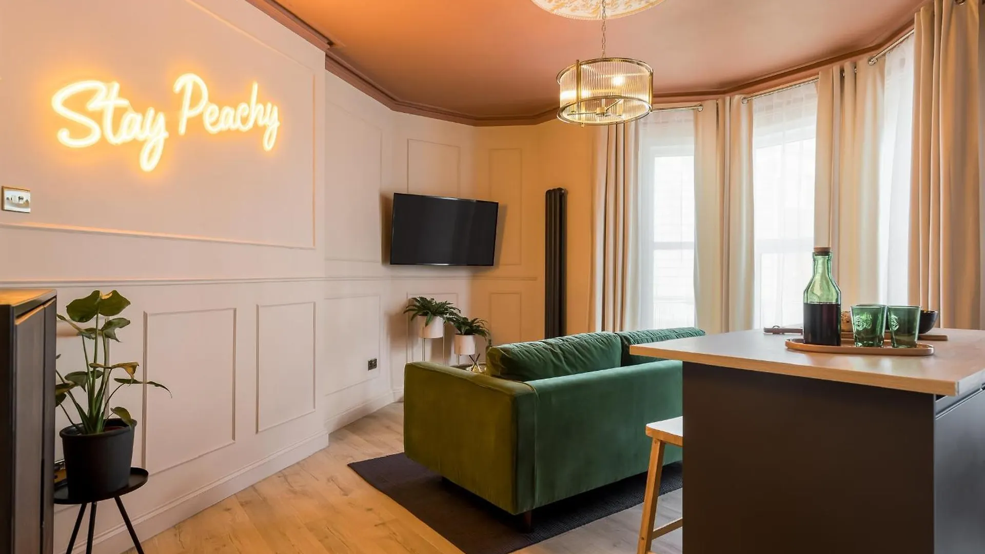 Stylish Central Apartment Bournemouth